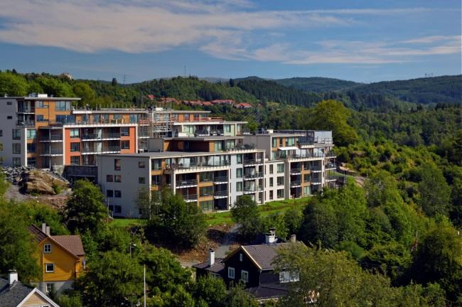 JM Utland Januari - december Mkr 2013 2012 Intäkter 2 745 3 152 Rörelseresultat 126 181 Rörelsemarginal, % 4,6 5,7 Antal disponibla