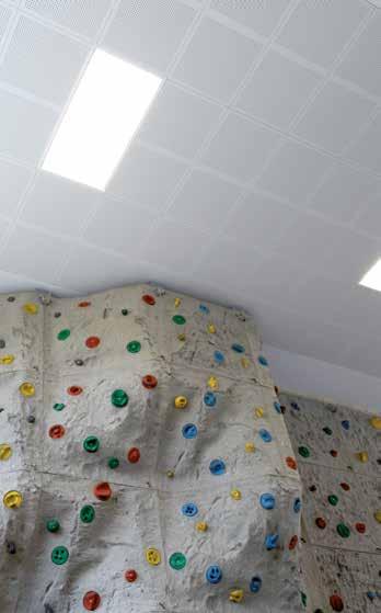 FASTMONTERAT UNDERTAK AKUSTIK KANTER 1,0 0,8 0,6 0,4 0,2 0,0 α 125 250 500 1000 2000 4000 α 0,45 0,65 0,80 0,65 0,55 0,45 α 0,40 0,20 0,10 0,05 0,05 0,05 Hz Kant B (AVFASADE KANT) Synliga fogar Till