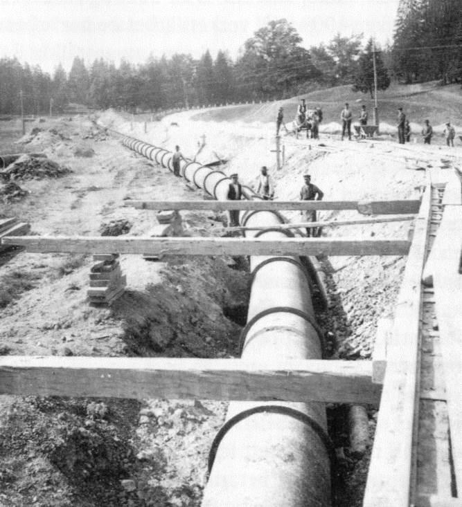 45 Rörledningar i mark ska vara skyddade mot trafiklaster genom att de ligger med ett täckningsdjup på minst 1,0 meter (om rörledningen endast i undantagsfall utsätts för trafiklaster från tung