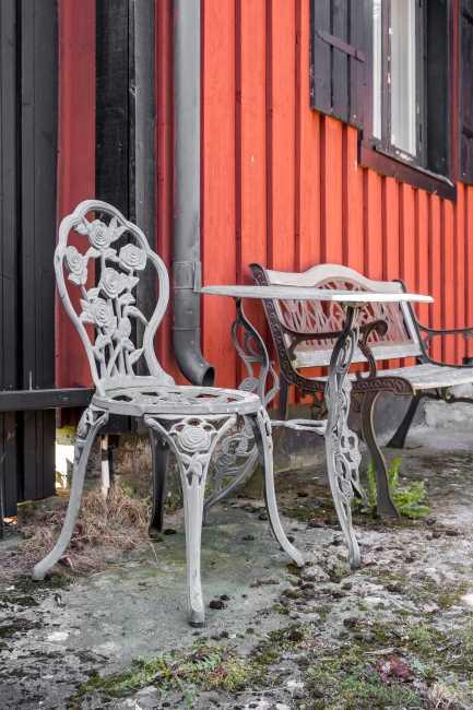 Bra att veta Vad är renoverat? 1986 Övriga byggnader Dubbelgarage, förråd, liten verkstad i garaget finns smörjgrop.