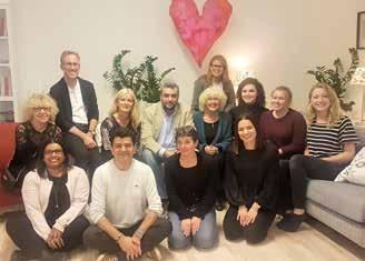 I psykosocial stödverksamhet ingår olika samtalsprocesser såsom enskilda samtal, samtalsgrupper, jagstärkande insatser, kurativa samtal, KBT-inriktade samtal, KBT-inritad psykoterapi samt juridisk
