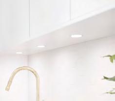 LED-list under väggskåp Som eluttag under väggskåp är hörnboxar standard Infällda spotlights LED rund, förutbestämd