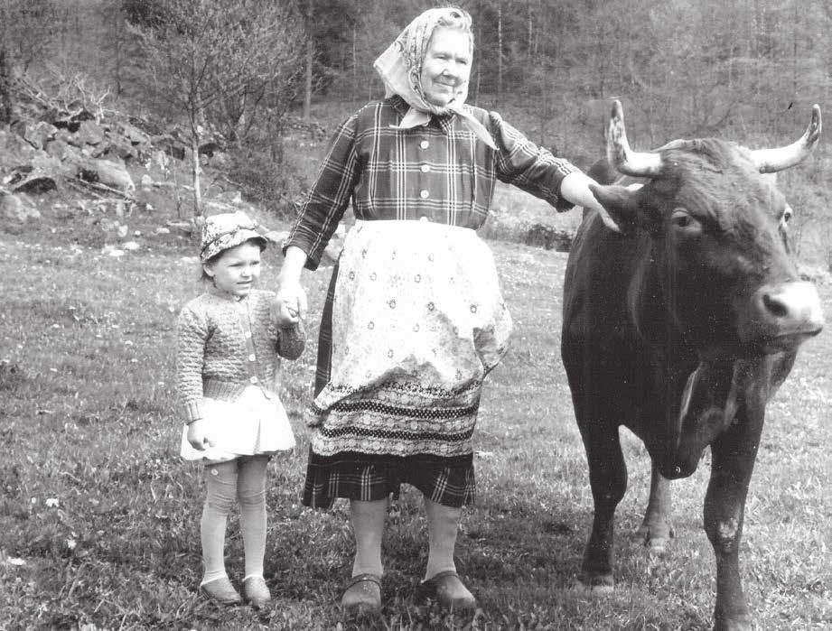 Jenny Liljedahl med sitt barnbarn Iréne. och det sa klick mellan Anna och främlingen, som vi fick veta hette Gösta Gärdh. Efter den dagen kom han tillbaka ganska ofta.
