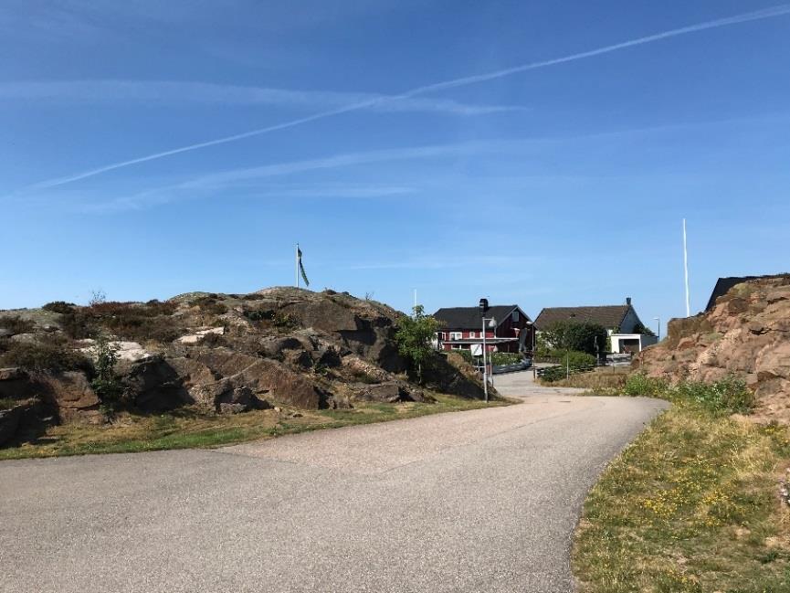 Undersökningslokalerna 1, 2, 3 och 4 ligger inom dessa två skärningar. Båda bergskärningarna är medelbranta och anpassade efter bergets egenskaper och rådande sprickriktningar.
