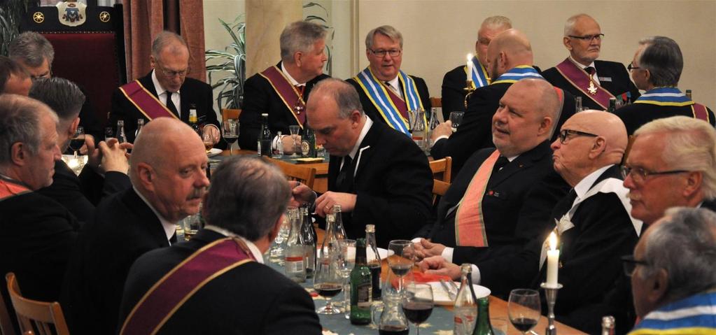 Måltidsloge Tisdagen den 5 december var det dags för säsongsavslutning på Termometergatan i form av en måltidsloge i grad I som ordnades gemensamt av S:t Johanneslogen