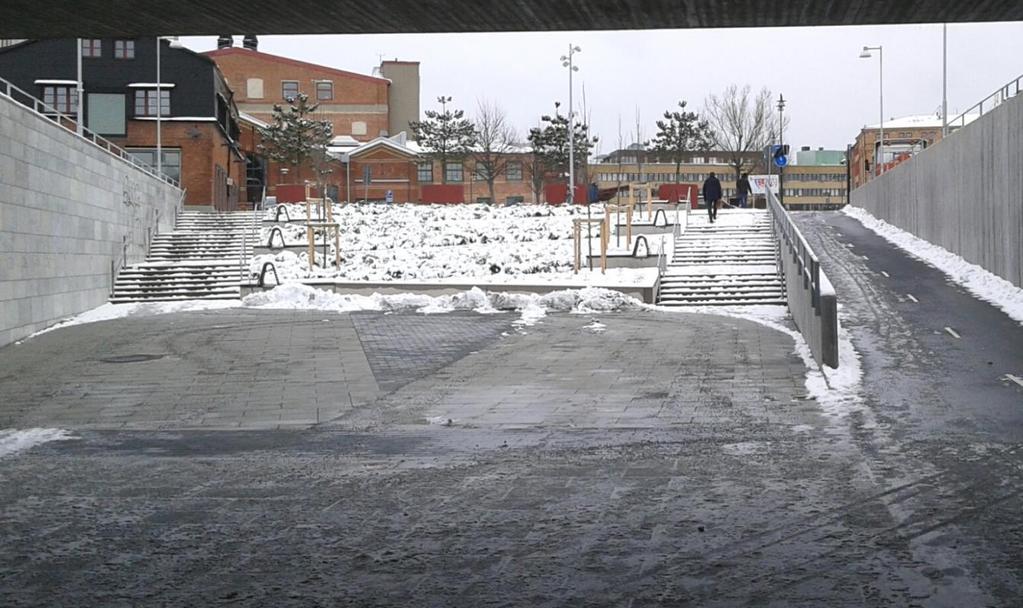 Vad gäller frågor som rör barns och ungas hälsa och säkerhet kopplat till planförslaget så kan bl.a. konstateras att förbättrad kollektivtrafik är positivt för folkhälsan på grund av minskat bilåkande.