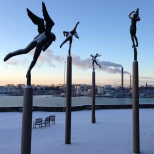 MILLESGÅRDEN OCH HALLWYLSKA PALATSET Konstnärshemmet Millesgården byggdes 1908 av skulptören Carl Milles och hans fru konstnären Olga Milles.