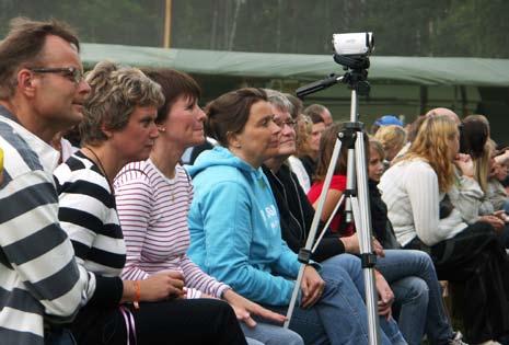 ovationer efter sitt framträdande Janne