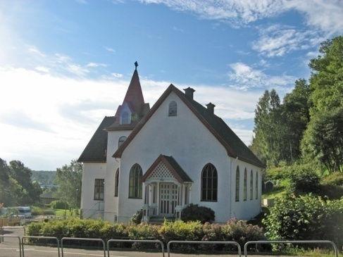 12 Välkommen till Ekenkyrkan i Kållered - Här finns alltid rum för dig. Vår församling vill vara Öppen och Tydlig, en plats där man kan Vila och Växa.