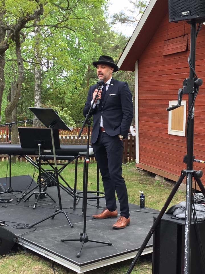 varje tisdagskväll i Tvååker är några exempel på allt som arrangeras i vårt avlånga län. En del av aktiviteterna syns i det här numret av Kustvärnet.