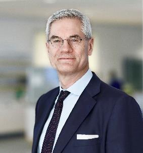 Koncernchefens kommentar Kärnkraften och vattenkraften visar sin betydelse för Vattenfalls resultatutveckling Vattenfall gör ett något bättre resultat för det första halvåret jämfört med föregående
