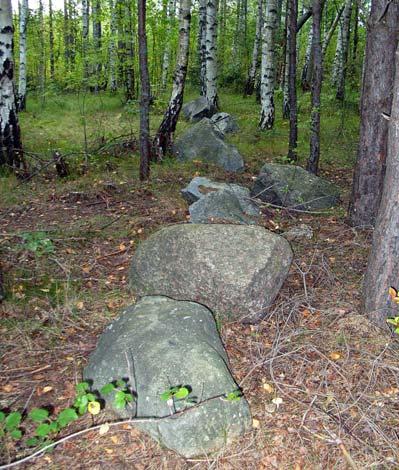AK3 torp Enligt 1800-talets häradskarta finns torpbebyggelse inom markerat område, benämnd La Bådstorp (fig 4). Bebyggelsen återfinns inte på någon av de äldre lantmäteriakterna.