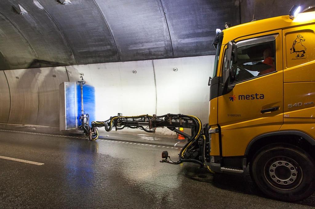 2. Metod Syftet med studien var att undersöka städeffekten av olika städtekniker i en tunnelmiljö och i en gatumiljö.