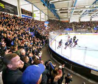000 kr R29 R28 R9 Väggskylt långsida 2 meter 16 000 kr lexiglas hel