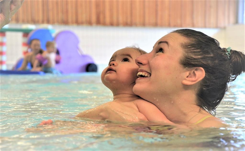 NKK:s Nyhetsbrev 2019 Babysim, minisim och simskola fo r barn med sa rskilda behov Baby- och minisim i Ringdansen Under va rterminen har vi startat baby- och minisimsgrupper i bassa ngen i Ringdansen.