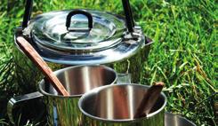 Vem har sagt att du inte kan njuta av kulinarisk matlagning i din husbil, husvagn eller semesterhem? Med väldesignade hällar, ugnar, grillar och diskhoar från Thetford kan du göra det!