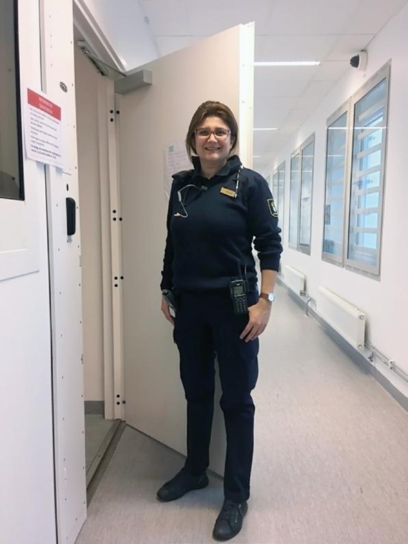 En av dessa sitter också bakom en glasruta och här får du