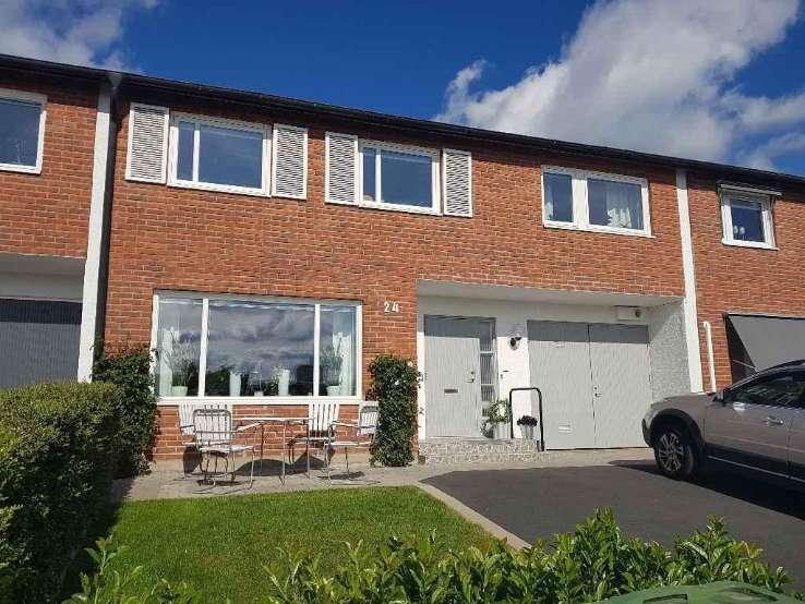 Besiktningsteknikerns reflektion Noteringar som besiktningsteknikern särskilt vill påtala Bostadsbyggnad Ett hus som enligt min bedömning är i ett bra skick och välrenoverat genom åren.