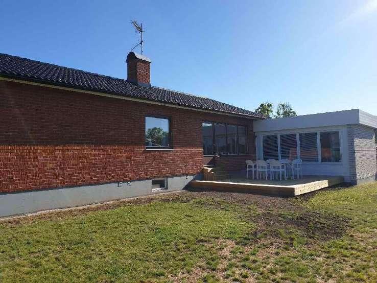 Besiktningsteknikerns reflektion Noteringar som besiktningsteknikern särskilt vill påtala Bostadsbyggnad Fastigheten är byggd 1964.