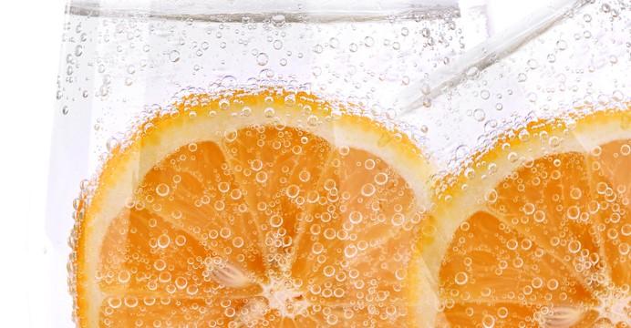 Tillämpning & effekter För 600 år sedan användes CO 2 i olika behandlingsmetoder i många kända SPA, särskilt i Tjeckien, Rumänien, Polen, Ungern, Österrike, och även Tyskland.