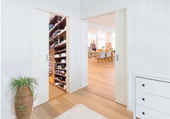 och lås 32-33 D12 AUTOMATIC 34 Liune instruktioner 35 Liune Door installationssteg 36-37 Liune Door leverans 38 Att välja en Liune helhet 39 Liune är en högkvalitativ innerdörr som glider in i