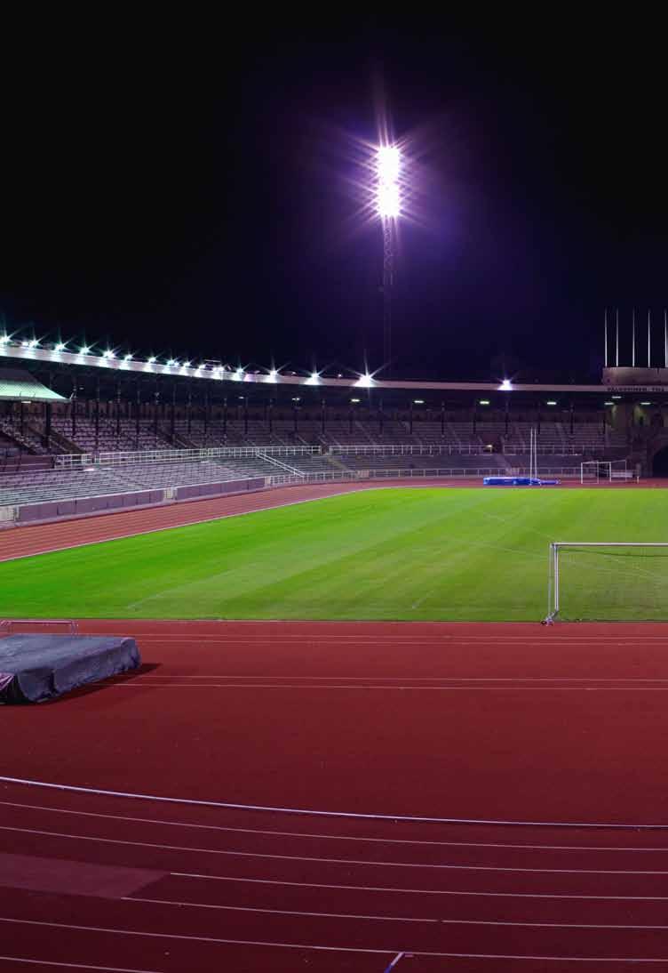 Arena Arena U Arena U Arenor är hårt belastade miljöer. Dörrar öppnas och stängs hela tiden i omklädningsrum, entréer, materialförråd och toaletter.