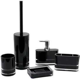 Vit Svart Turkos/grå Orange/svart Limegrön/grå Brun/grå Elegance Vit Mugg 856-10 7391398856106 Tandborstmugg 866-10 7391398866105 Tvålpump 876-10 7391398876104 Tvålkopp 886-10 7391398886103