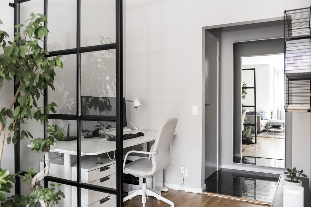 BOSTADSFAKTA Lägenhet ANTAL RUM 2 rum BOAREA 41 kvm (Areakälla: föreningens information) KOMMENTAR AREA Areauppgiften kan av olika skäl vara felaktig, bland annat beroende på äldre uppmätningsnormer.