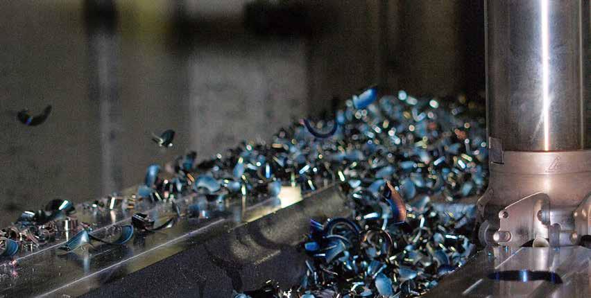 Beprövade lösningar Metallbearbetning med hög effektivitet och hög skärhastighet kräver stora mängder skärvätska och genererar rester i form av metallspån.