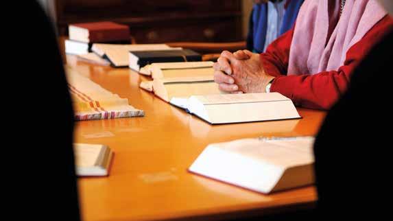 Skaparskutt och bordssamtal Ungefär varannan vecka har Skuttunge syförening bjudit in till Skaparskutt i Skuttunge kyrka. Sedan några år tillbaka har syföreningens träffar blivit öppna samlingar.