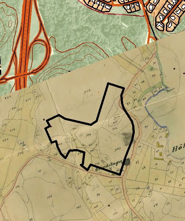Fig 3. Kartöverlägg med karta från 1874 rektifierad mot dagens fastighetskarta. UO markerat med svart linje.. Skala 1:4000. Brännkyrka 104:1 är belägen i direkt anslutning till gränsen mot UO.