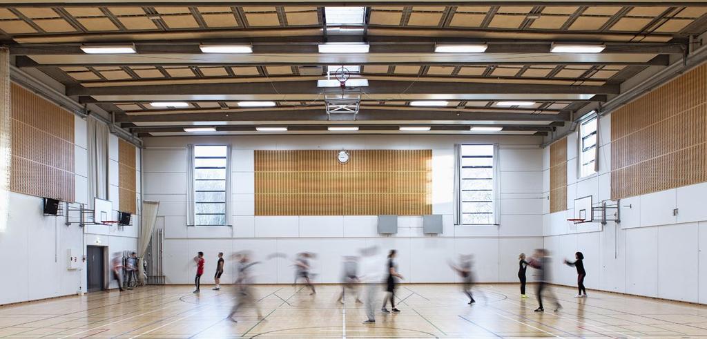 Mulernes Legatskole, Danmark Rockfon VertiQ A HAT Rockfon VertiQ A HAT Ibland är det ofrånkommligt med väggabsorbenter i rum med stor påverkan, vilket gör att slagtålighet blir en viktig egenskap.