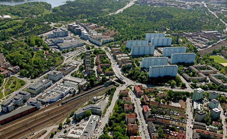 FSS KONGRESS 2013 I SOLNA Välkomna till FSS kongress 28 30 augusti med temat Rum för parklandskap i staden? Då, nu, sedan. Anmäl dig via e-post till: stadsbyggnad@solna.se. Antalet deltagare är begränsat.