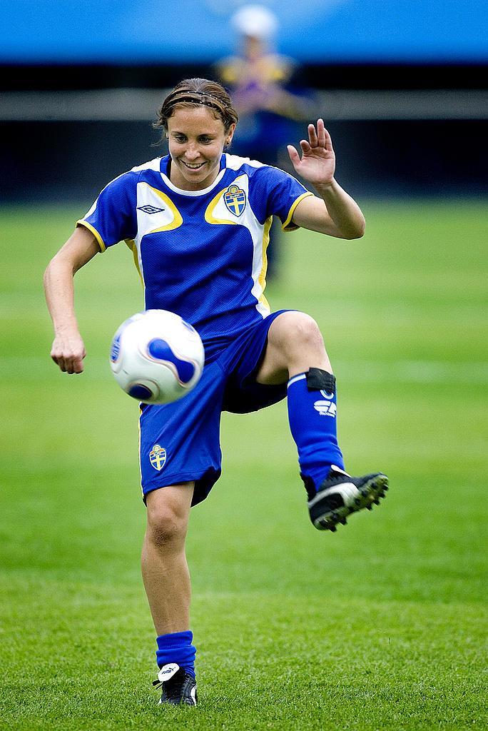 Damallsvenskan 14-åring Debut