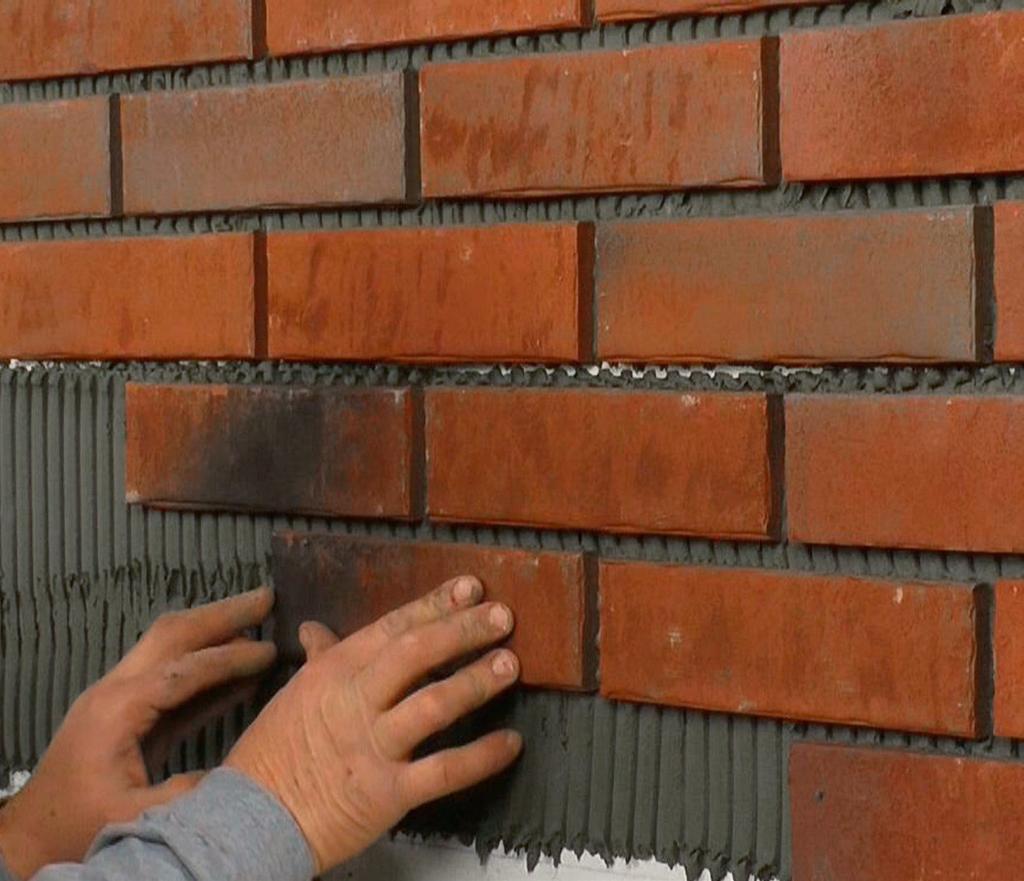 StoBrick är tegelbeklädnaden som låter dig energioptimera din fasad samtidigt som den bevarar det klassiska tegelutseendet.
