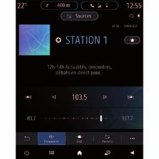 Lyssna på radion (1/5) Menyn Radio På huvudmenyn trycker du på Radio. Om en radiostation redan spelas, tryck på genvägen i området A på vissa av sidorna i menyerna Navigation och Telefon.