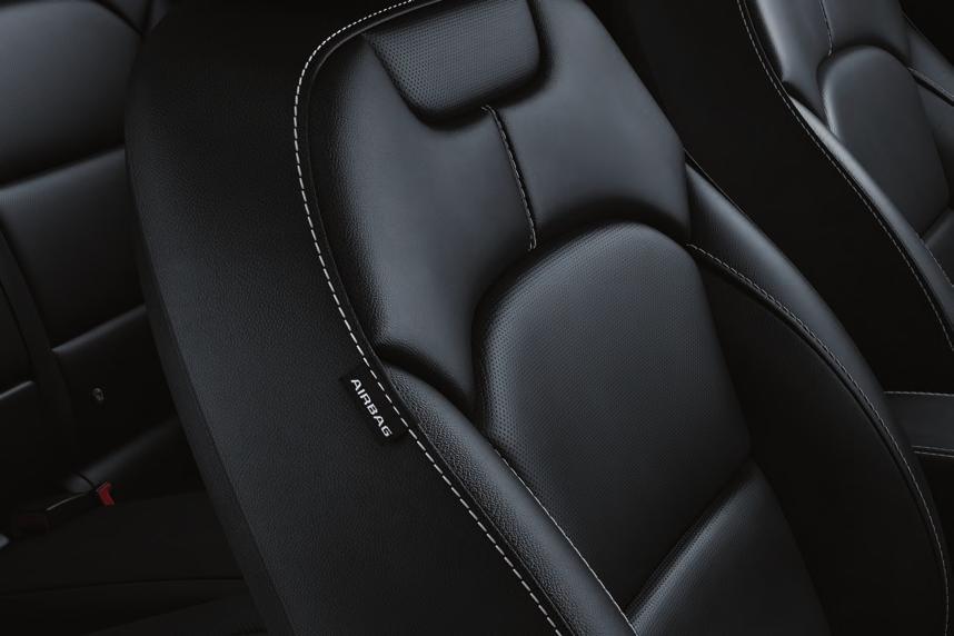 Hybrid & Plug-in Hybrid Saturn Black Svart helläder (Advance