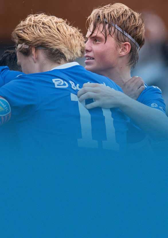 Foto: Jan Hofverberg UFC Akademi - för Umeås fotbollsungdomar Umeå FC Akademi är vår ungdomsverksamhet som är fokuserad på att utbilda unga människor att spela fotboll.