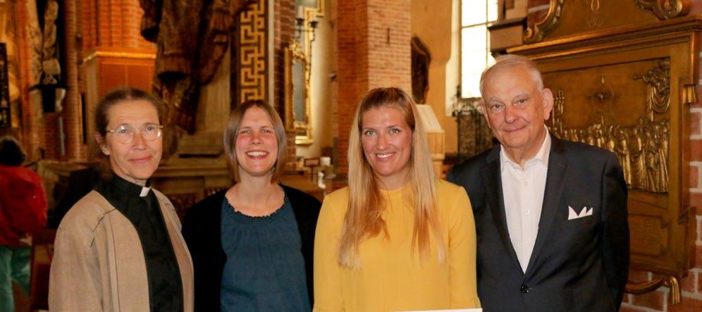 HIROSHIMADAGEN 2017 Minneshögtid i Storkyrkan, Stockholm Den 6 augusti, Hiroshimadagen, hölls i Storkyrkan i Stockholm för elfte året i rad en manifestation för fred och nedrustning, anordnad av SLMK
