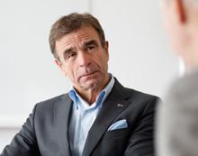 Utbildning: Fil kand i företags ekonomi Aktieinnehav: 383 834 Född 1964. Anställd sedan 2007, i nuvarande befattning sedan 2008.