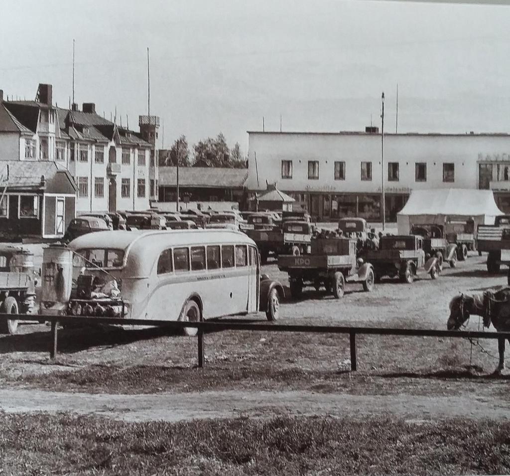 S A L U TO R G E T 1942 Pärmbilden till