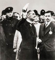 1938; Münchenöverenskommelsen, Sudetområdet överlämnades till