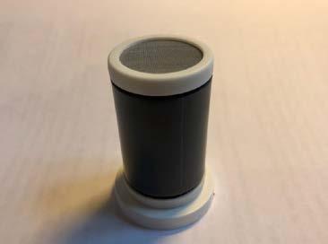 Mätningar Diffusionsprovtagare Mätningarna av kväveoxider gjordes med IVL:s diffusionsprovtagare för NO 2, NO x och NO, se figur 1 [1]. Provtagarna exponerades månadsvis d.v.s. 12 månadsmedelvärden under året på respektive mätplats.
