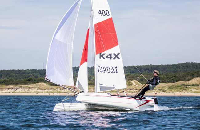 VI TESTAR JOLLAR topcat k4x Foto Search Magazine Teknisk data Grundpris 142 000:- variant: regatta VARV: Topcat Längd: 4,50 m Bredd: 2,21 m vikt: 115 kg matshöjd: 7 m segelyta: 15,6 m² storsegel: