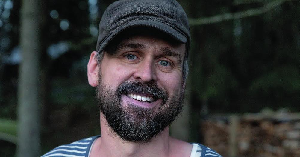 Lördag 23 februari, kl 14:00 Föreläsning med Johannes Wätterbäck, Farbror Grön Han har dragit upp sina egna grönsaker i ett drygt kvartssekel och är en av landets mest kända trädgårdsprofiler.
