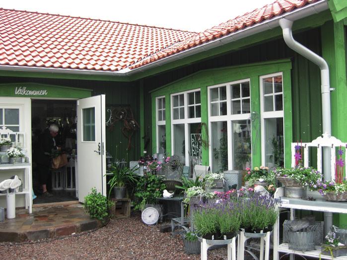 Upplev en sommarresa tillsammans med Trädgårdsföreningen Liljekonvaljen. Resan innehåller häftiga besöksmål med många upplevelser, möjligheter att handla växter och mycket annat.