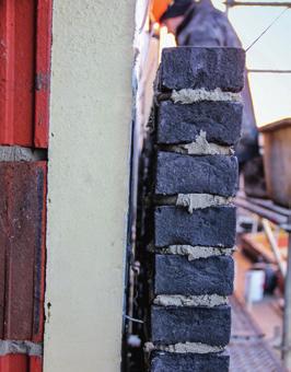 Yta i 100 % aluminium med textur med förbättrad brandklassning Minskat spill tack vare praktiskt format Ger tunnare väggar och mer värdefull boyta Spontfogar reducerar värmeöverföringen WALL A