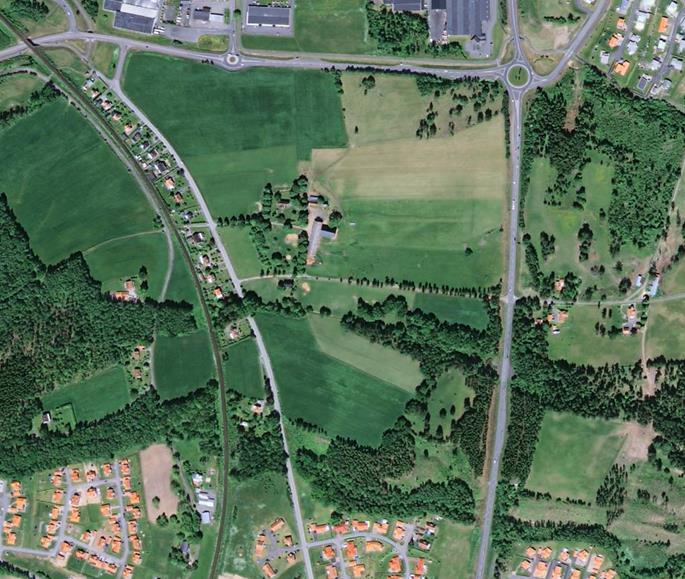 Vättern. De två ravinerna har höga naturvärden. Den norra ravinen är klassad som naturvärde (betad skog och lövskog) enligt Skogsstyrelsen, både uppströms och nedströms väg 195.