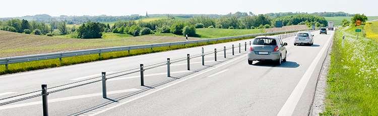 Sveriges vägnät 98 500 km statliga vägar 42 300 km kommunala vägar 74 000 km enskilda vägar med statsbidrag Ett stort antal enskilda vägar utan bidrag (mycket skogsbilvägar)