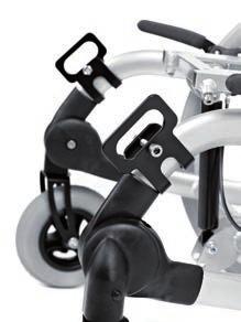 På Multi Frame stl 3 är körhandtaget breddat med 10 cm för att man lättare ska få plats med större sittsystem.